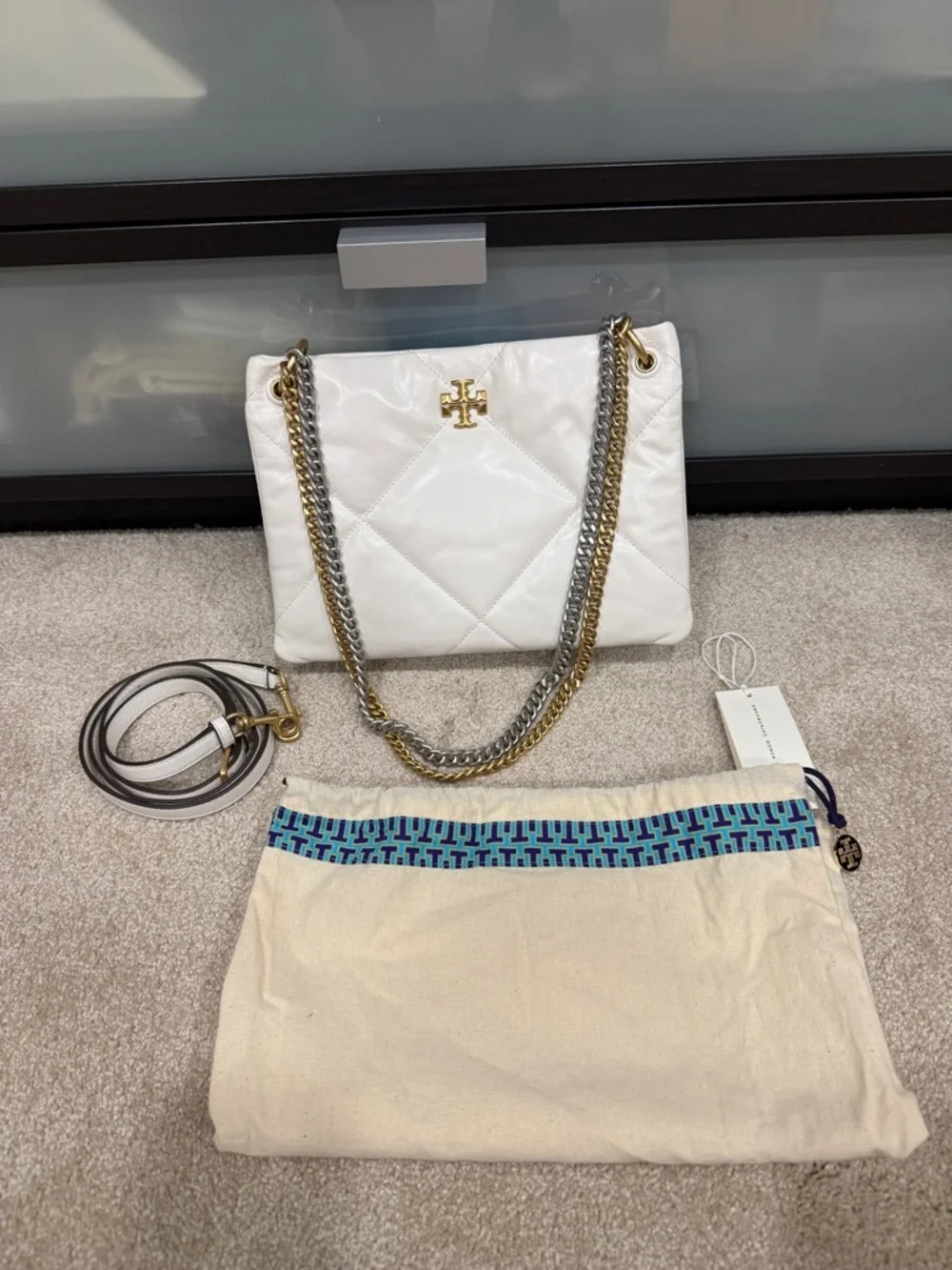 Tory Burch Small Kira Diamond Quilted Leather Shoulder Crossbody Bag in Blanc - Picture 2 of 9
